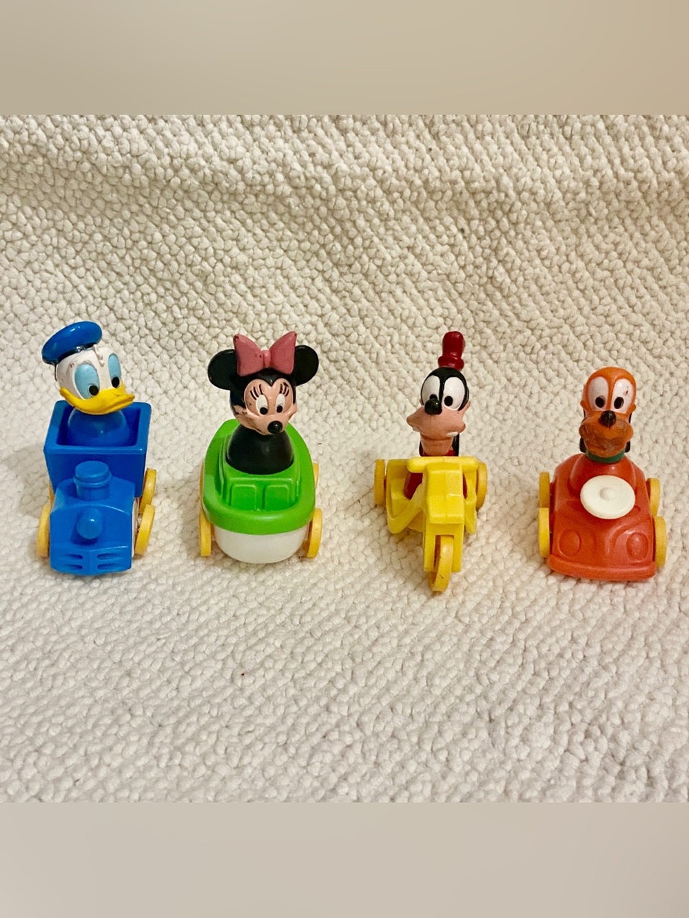 Vintage, Disney: Donald Duck, Minnie, Pluto and Goofy Figures